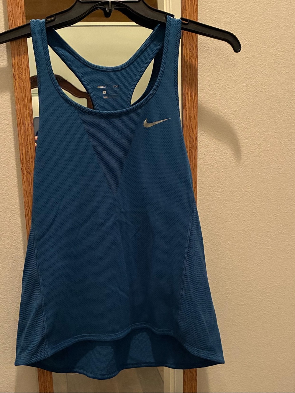 Nike Zonal Cool running razorback tank top